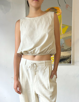 Here. - Elastic Hem Crop Top