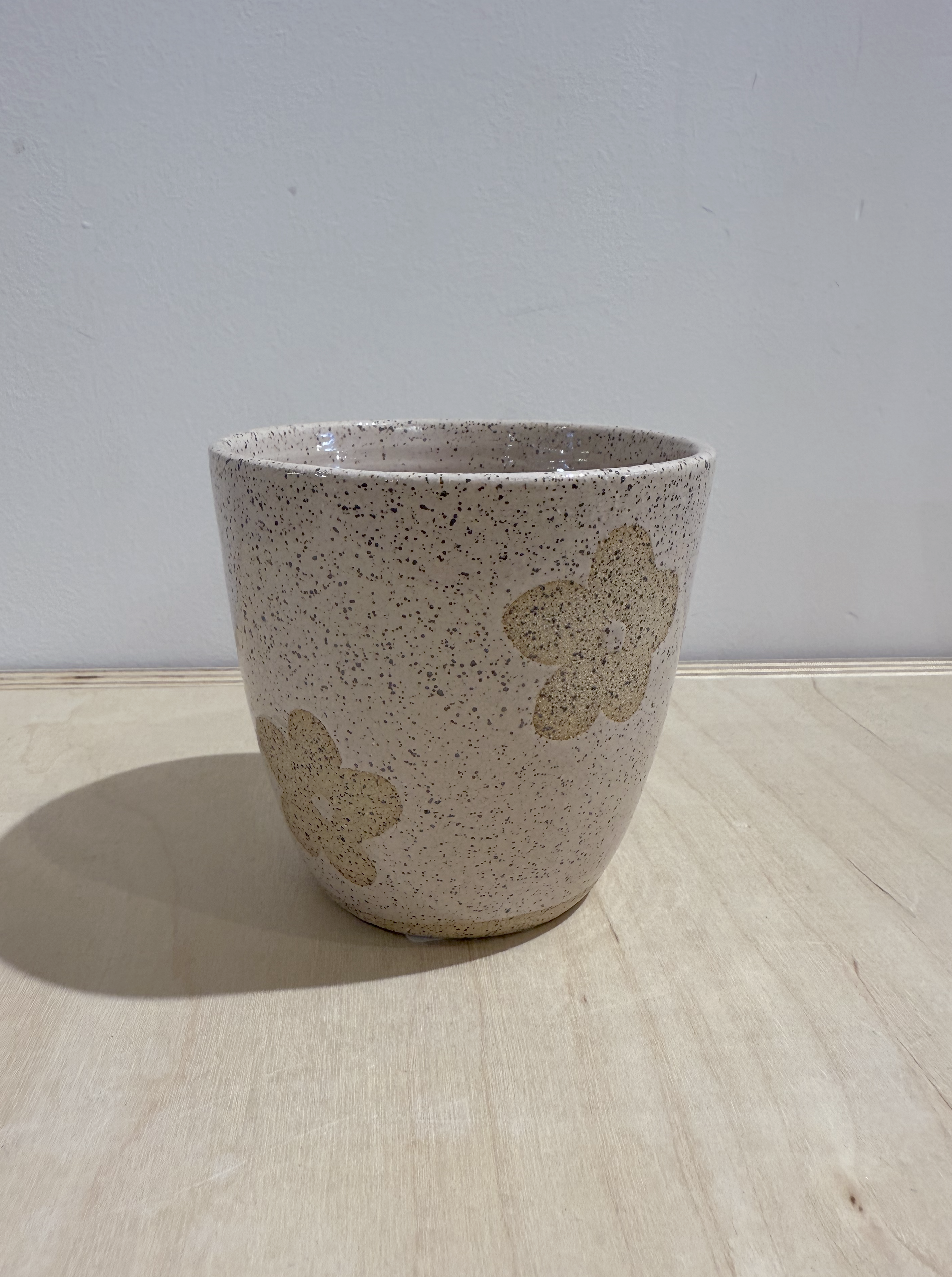 Tamiko Claire Stoneware - Mug / Funky Flower