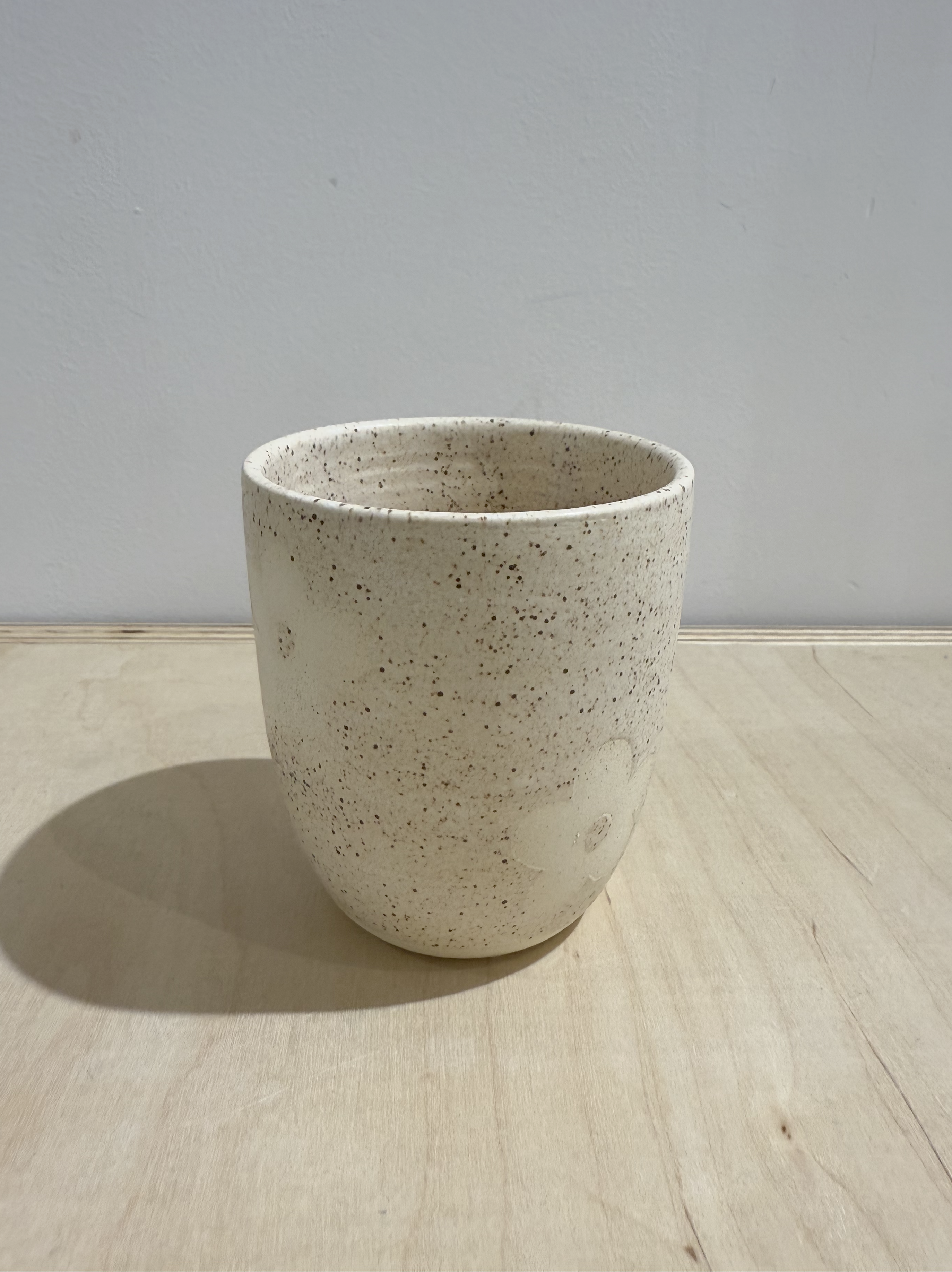 Tamiko Claire Stoneware - Mug / Funky Flower