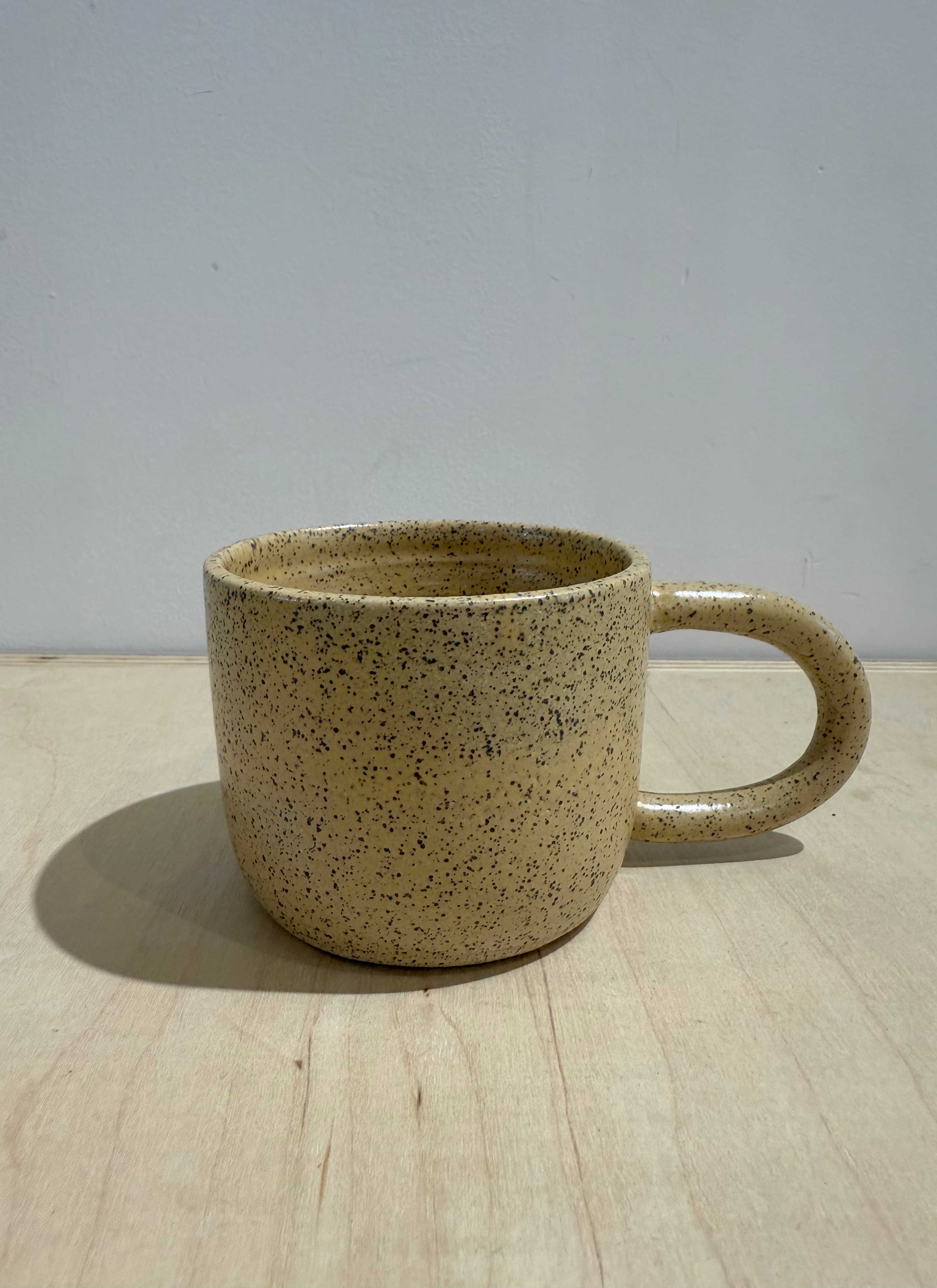 Tamiko Claire Stoneware - Mug w/ Handle