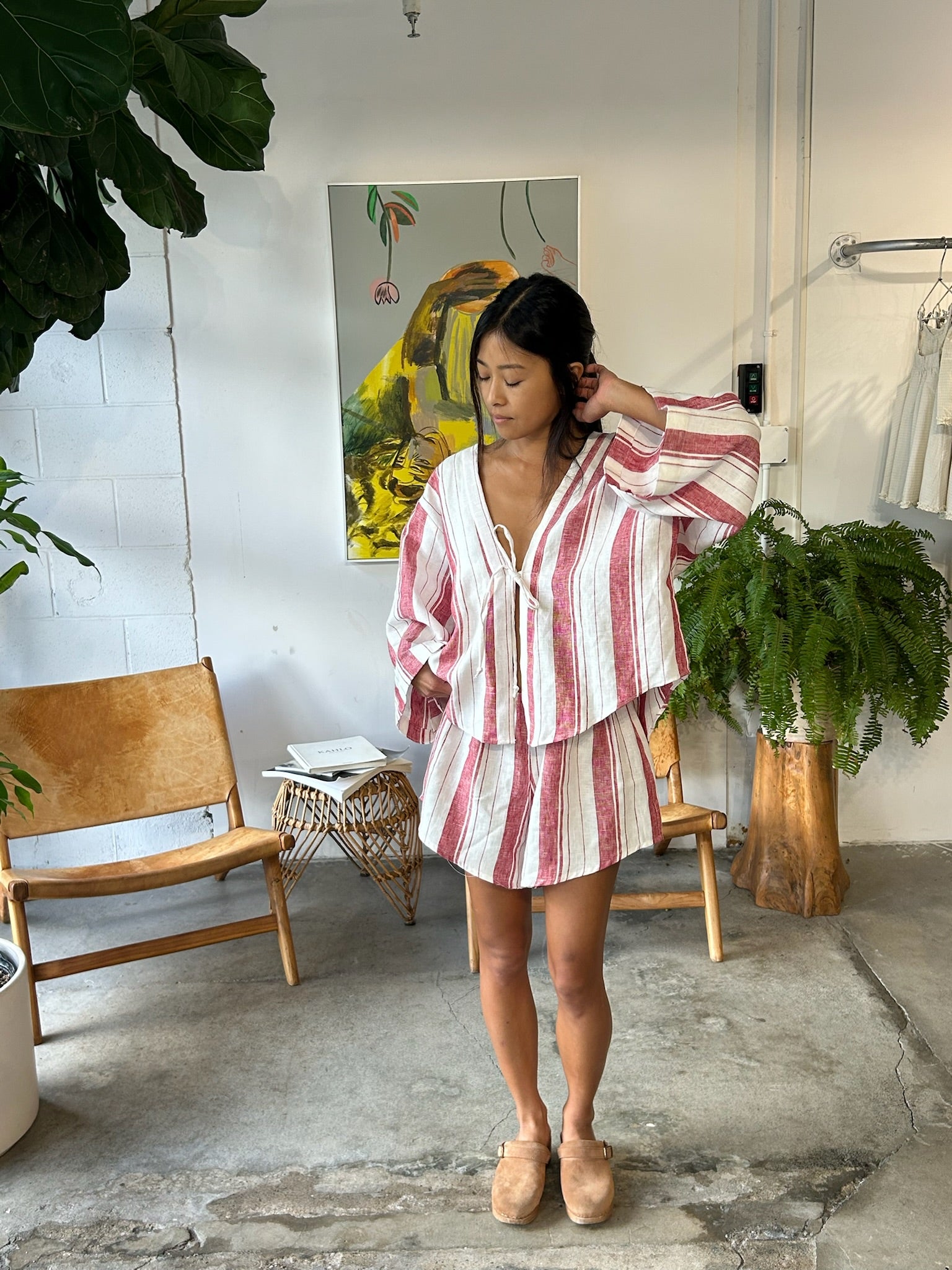 AJK - Cirrus Short / Red Stripes