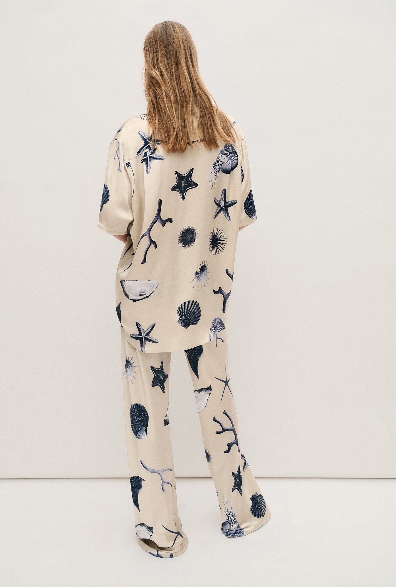 Silk Laundry - Short Sleeve Boyfriend Shirt / Seashells
