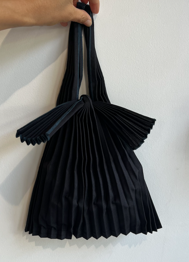 Small Black Pleated Pleco Tote Bag by KNA Plus at Abacus Row, Abacus Row